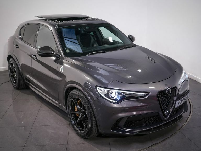 Alfa Romeo Stelvio Suv White #9