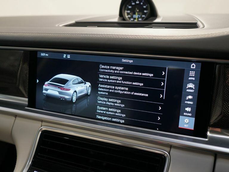 Porsche Panamera Hatchback White #51