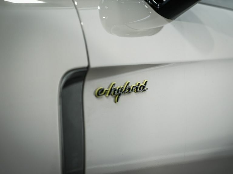 Porsche Panamera Hatchback White #11
