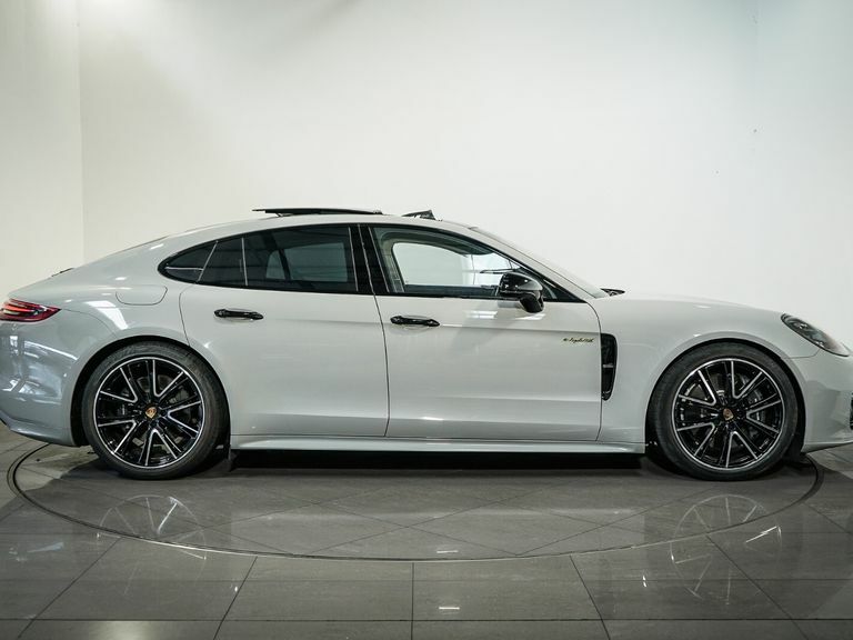 Porsche Panamera Hatchback White #7
