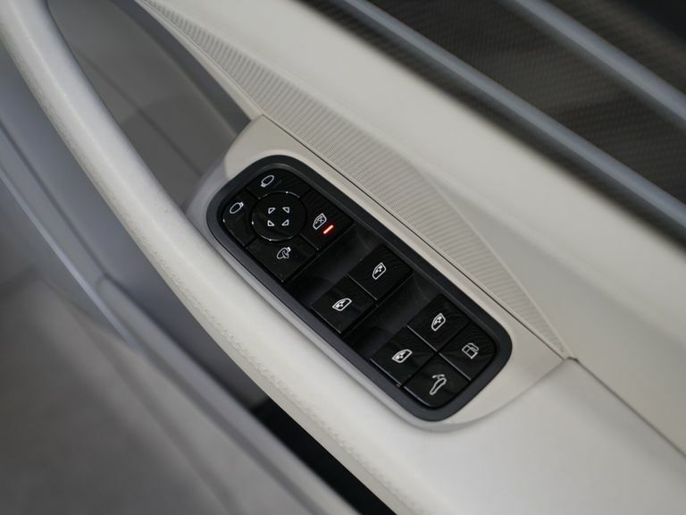 Porsche Panamera Hatchback White #21