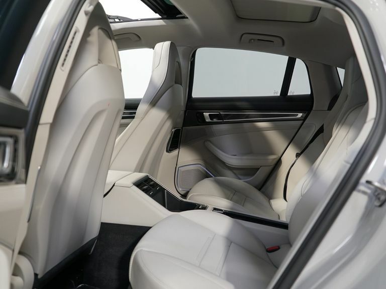 Porsche Panamera Hatchback White #28