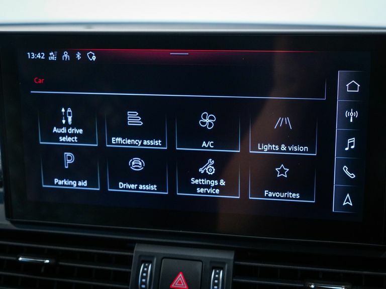 Audi Q5 2L S Line Black #30