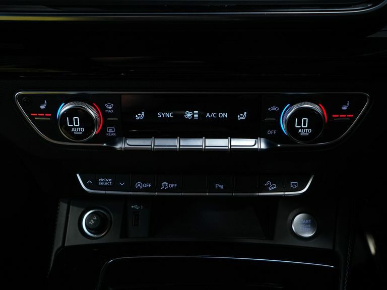 Audi Q5 2L S Line Black #34