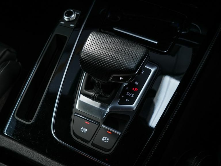 Audi Q5 2L S Line Black #39