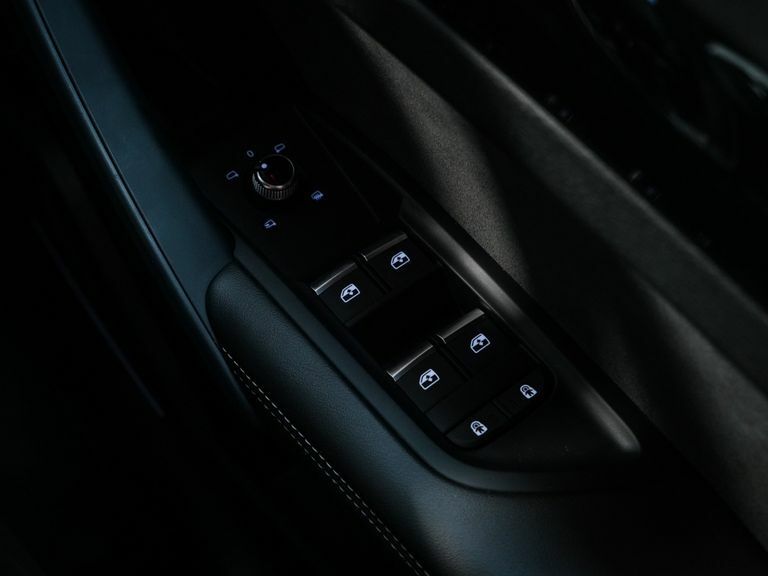 Audi Q5 2L S Line Black #37