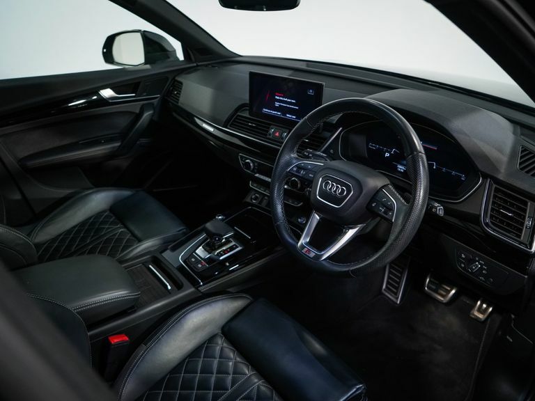 Audi Q5 2L S Line Black #10