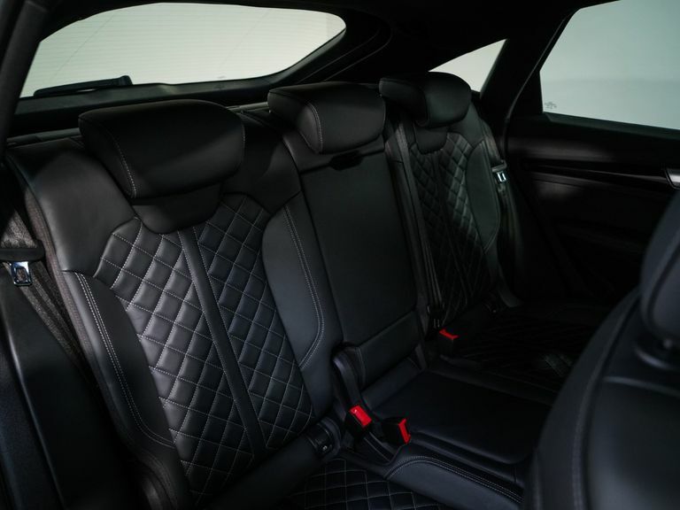 Audi Q5 2L S Line Black #13