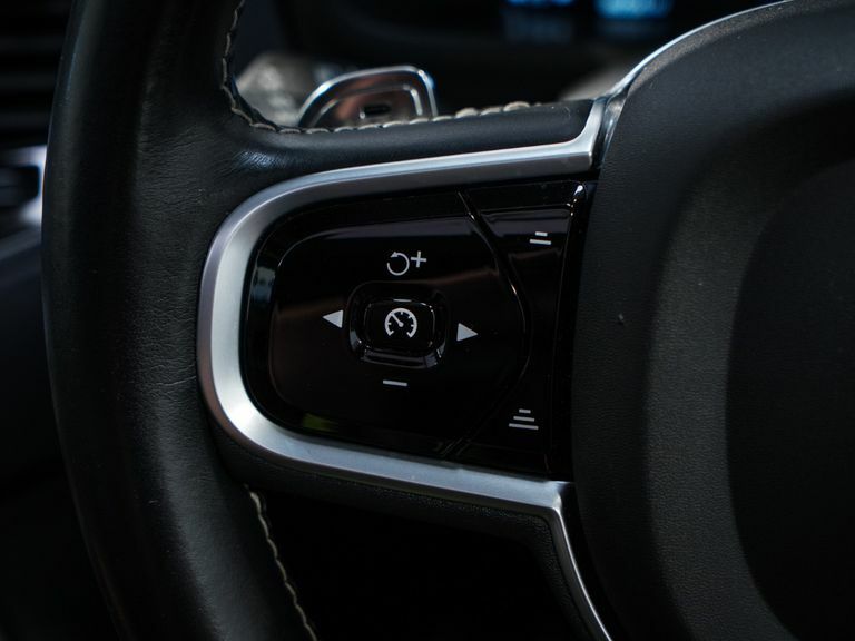 Volvo XC90 B5 Awd Momentum Grey #35