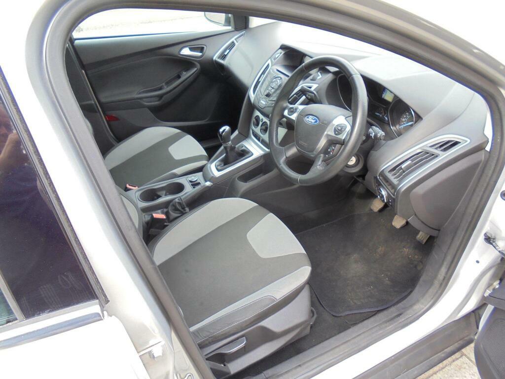 Ford Focus 1.6 Zetec Euro 5 GJ62WMU Silver #6