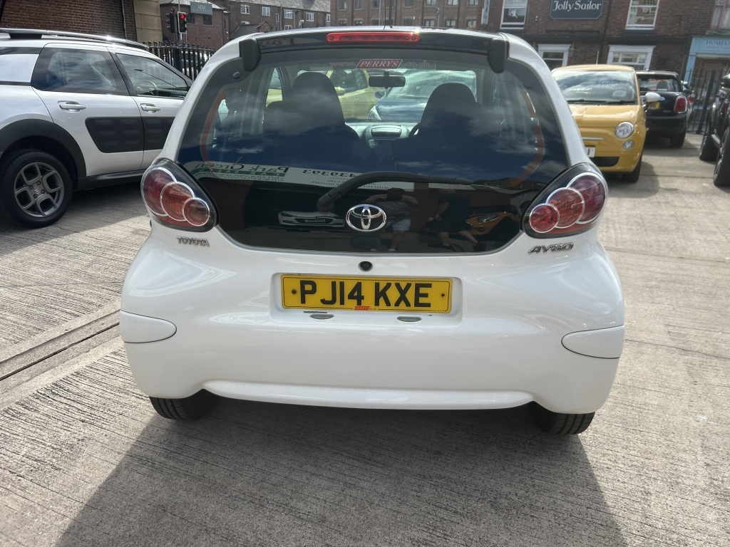 Toyota Aygo 1.0 Vvt-i Move White #6