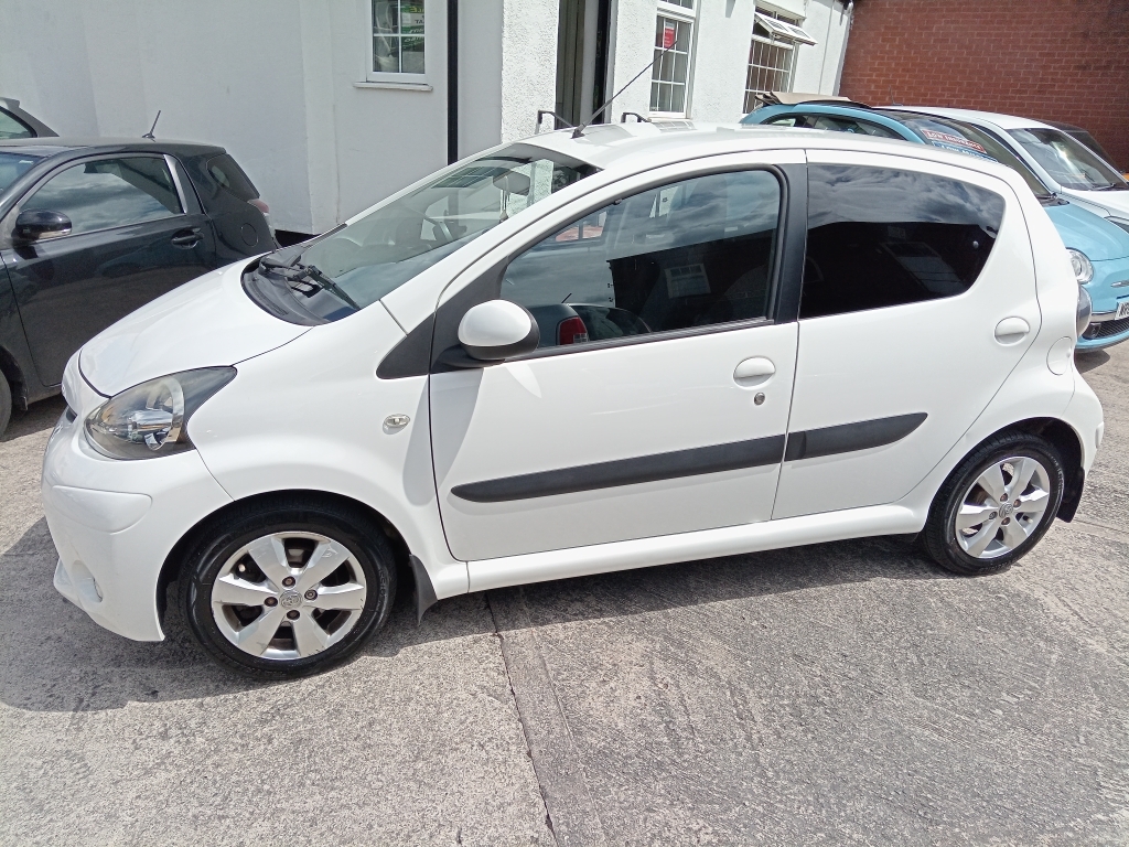 Toyota Aygo 1.0 Vvt-i Fire White #6