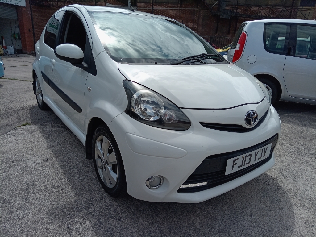 Toyota Aygo 1.0 Vvt-i Fire White #5