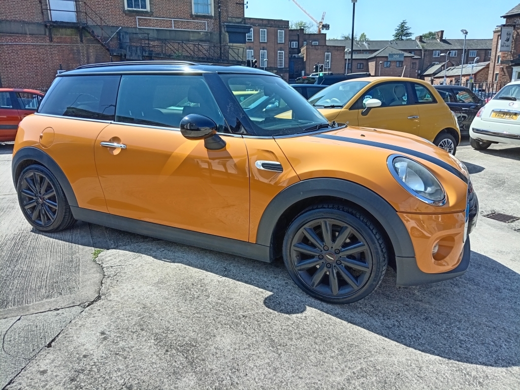 Mini Hatch 1.5 Cooper D Orange #2