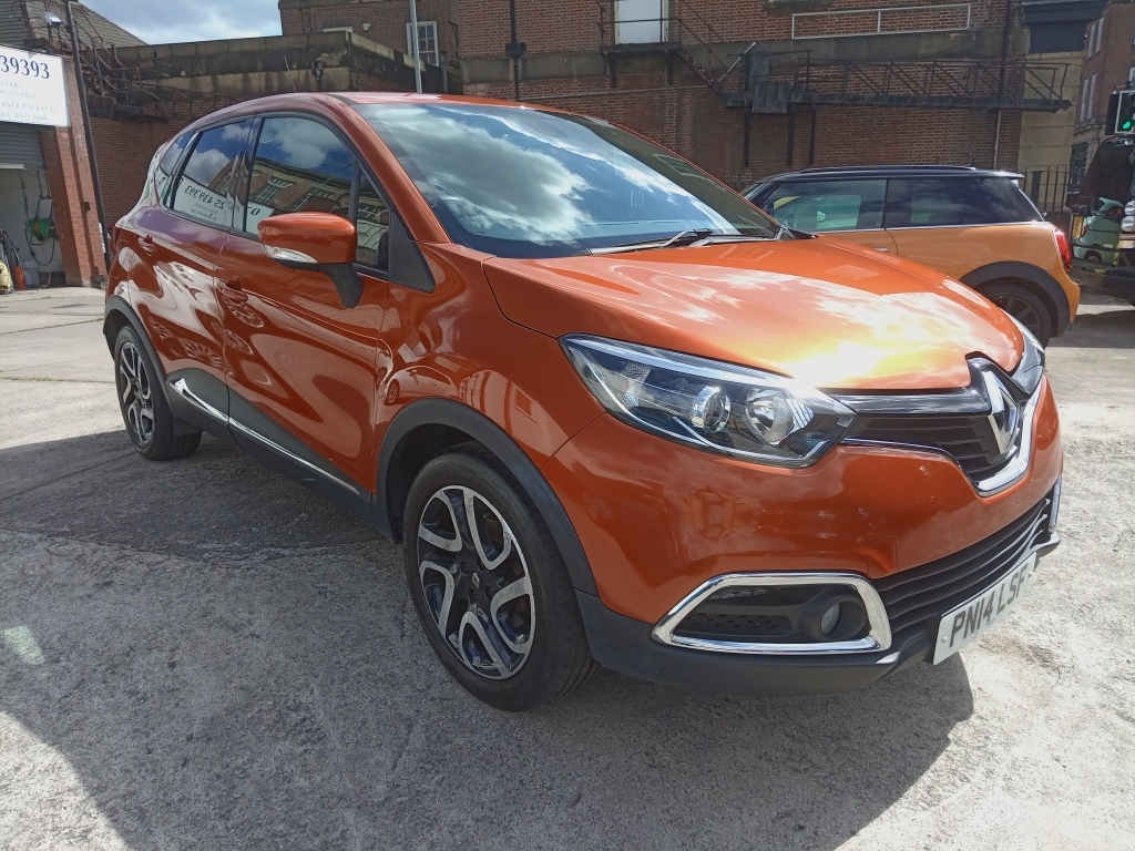 Renault Captur 1.5 Dynamique S Orange #3