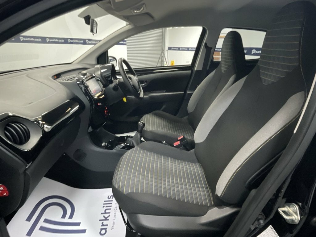 Peugeot 108 1L Collection YP21AHK Black #4
