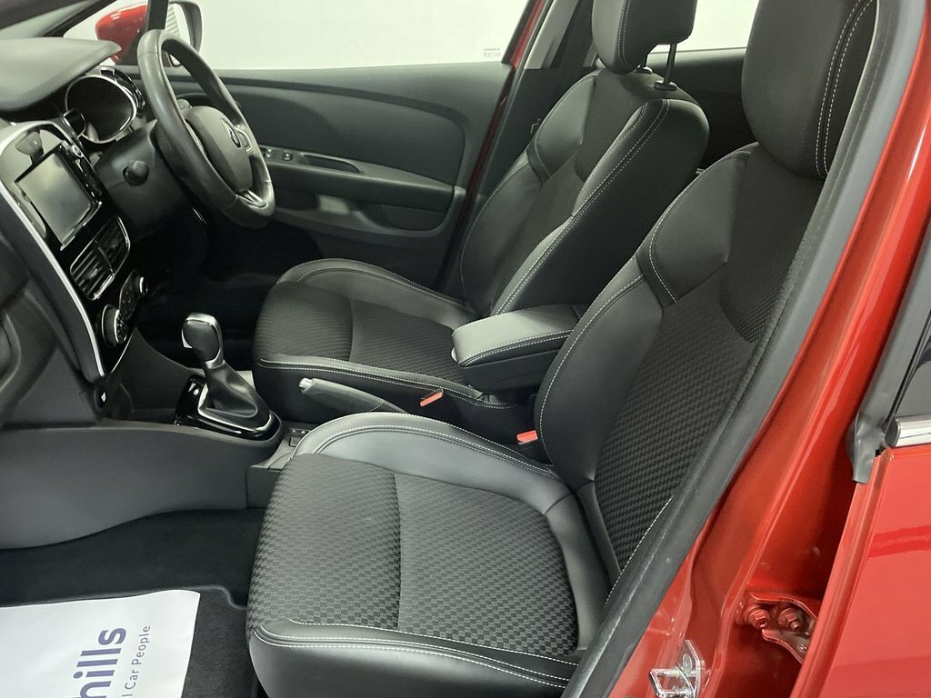 Renault Clio 1.5L Dynamique S Nav Red #4