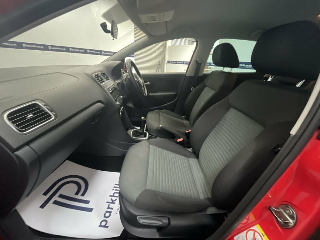 Volkswagen Polo 1.2L Moda Red #4
