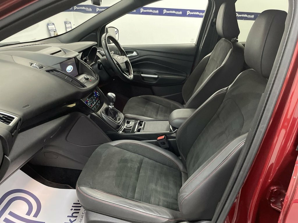 Ford Kuga 2L St-line PY68DVP Red #4