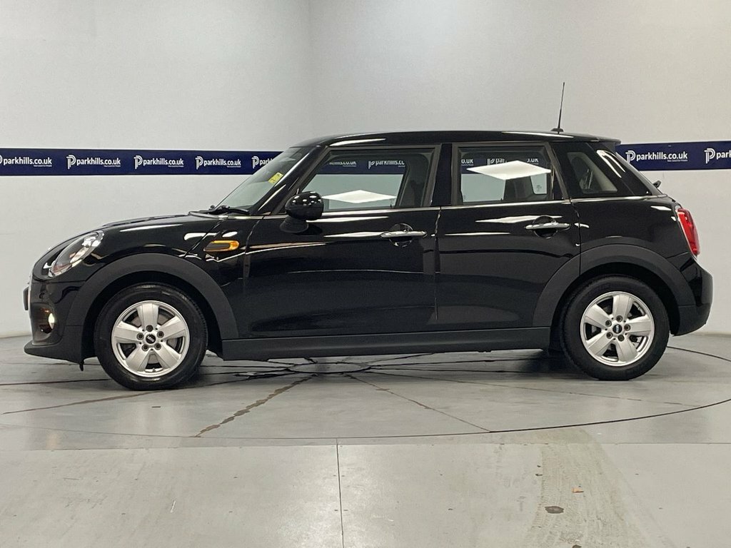 Mini Hatch 1.2L One DE18BUA Black #2