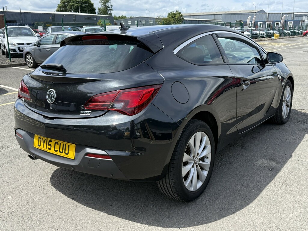 Vauxhall Astra GTC 2.0 Cdti Sri Black #3