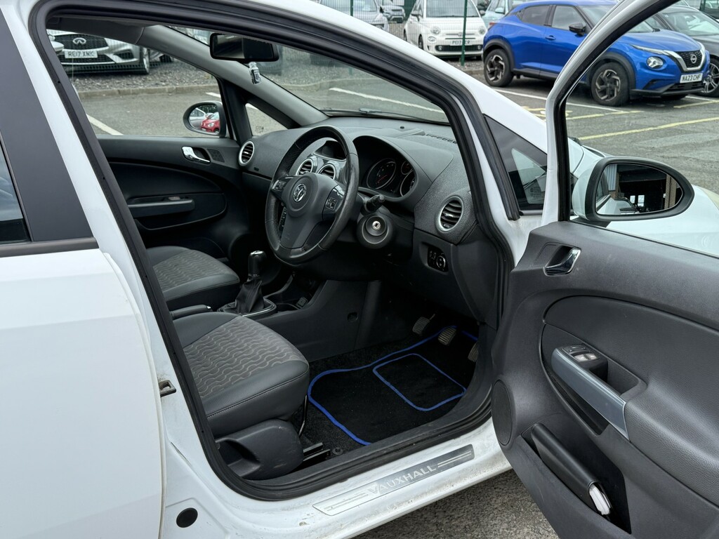 Vauxhall Corsa Hatchback 1.4 16V Se 2012 SD12KFE White #5