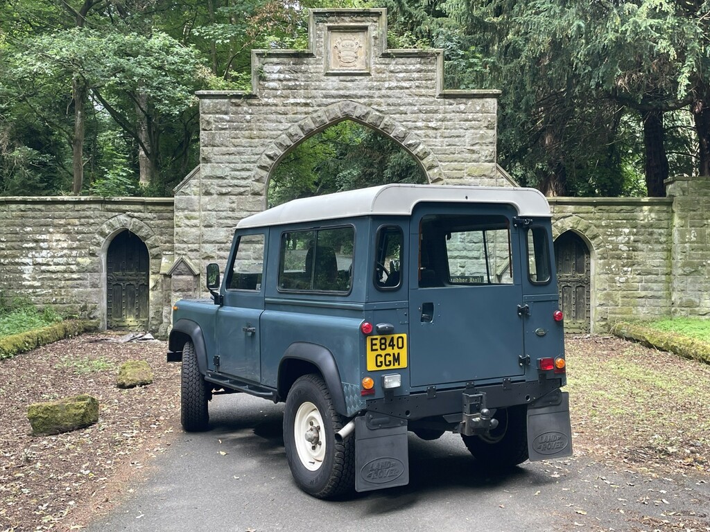 Land Rover 90  White #4