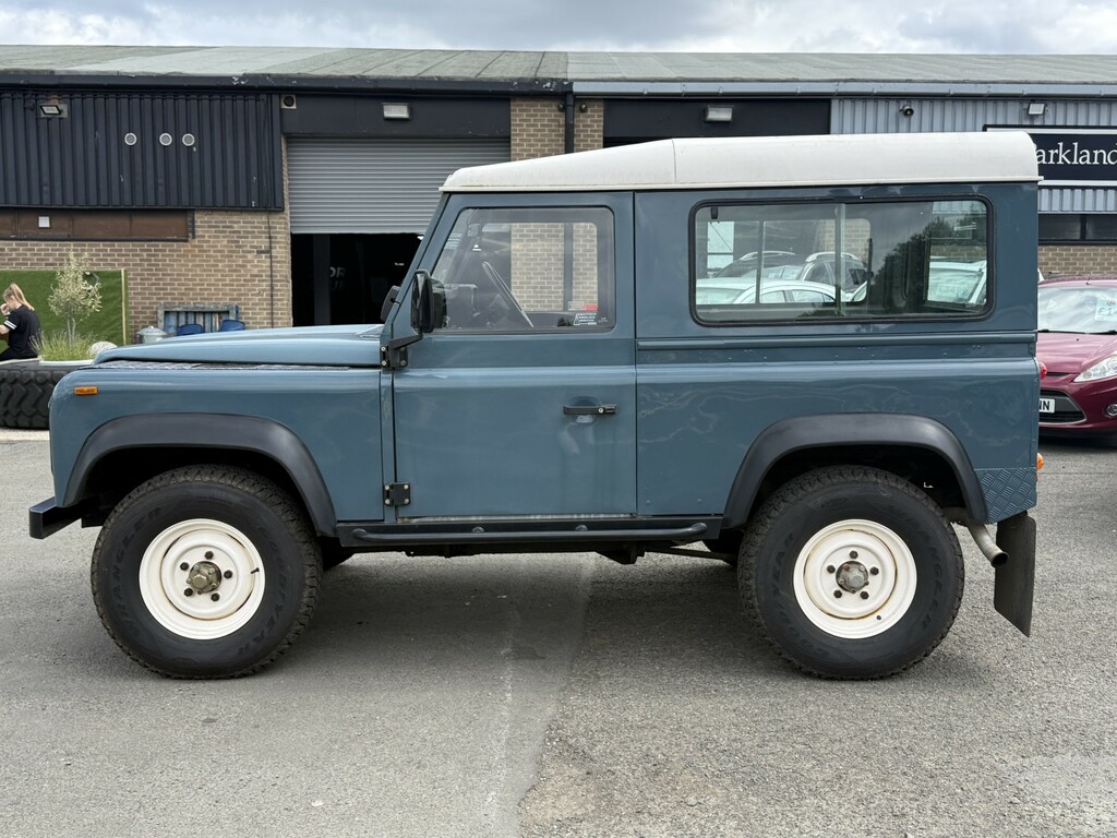 Land Rover 90  White #16