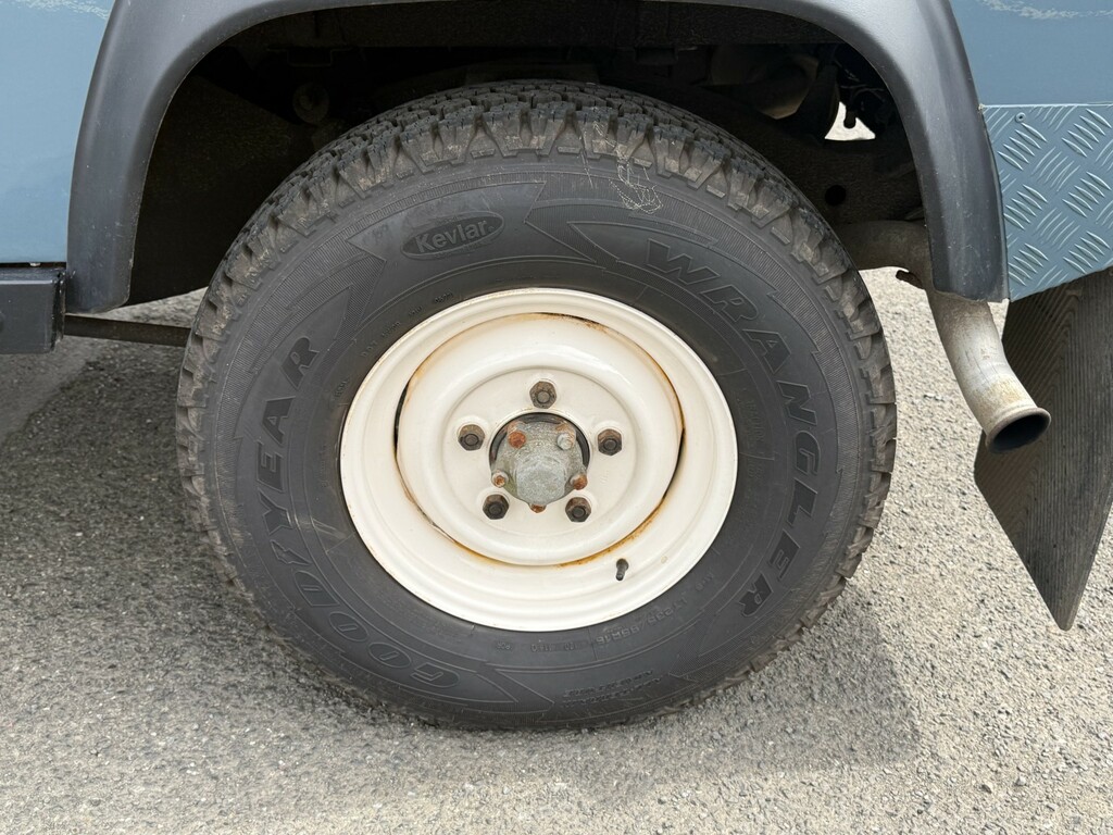 Land Rover 90  White #10