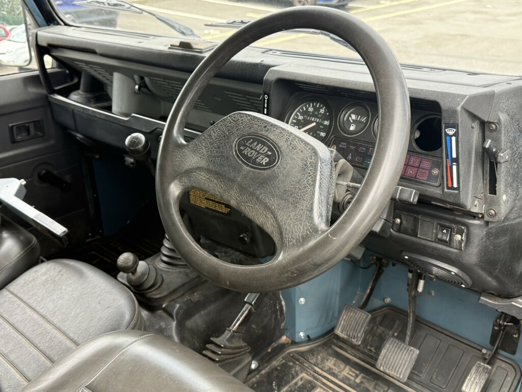 Land Rover 90  White #22