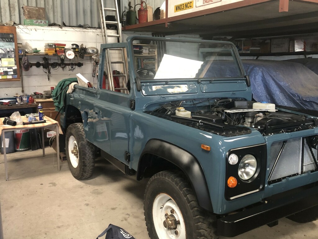 Land Rover 90  White #44