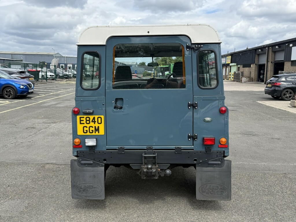 Land Rover 90  White #15