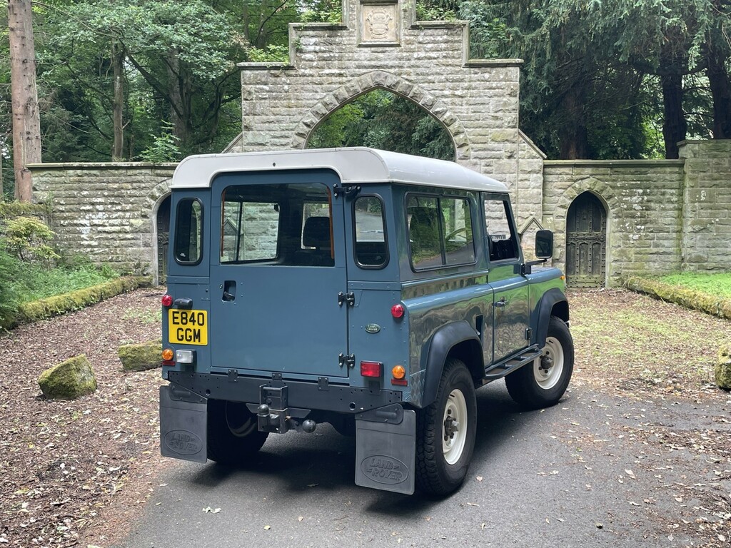 Land Rover 90  White #3