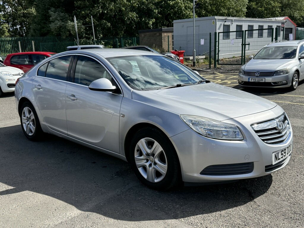 Vauxhall Insignia Hatchback 2.0 Cdti Exclusiv 2009 Silver #2