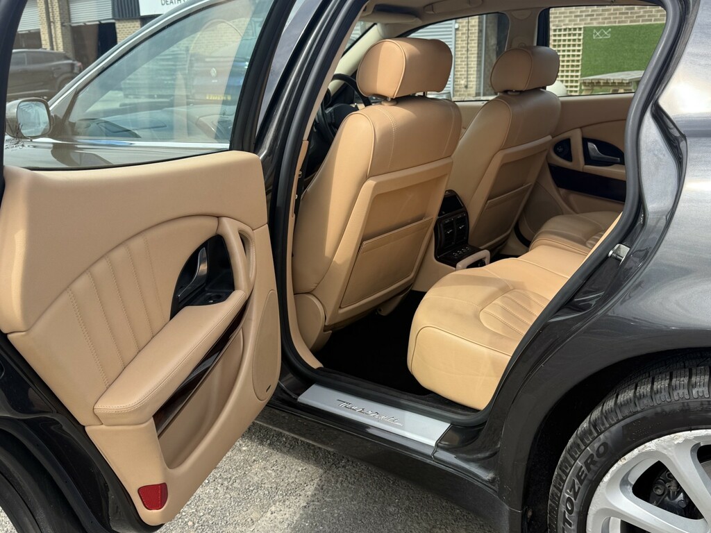 Maserati Quattroporte Sport Gt Black #31