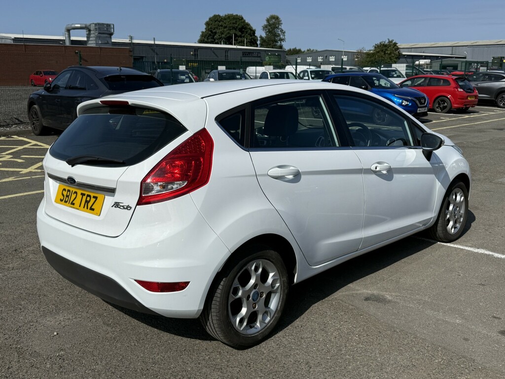 Ford Fiesta 1.3 Zetec White #3