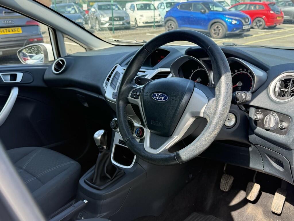 Ford Fiesta 1.3 Zetec White #6