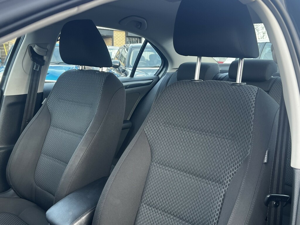 Volkswagen Jetta 1.6 Tdi Bluemotion Tech Limited Edition Saloon Grey #10