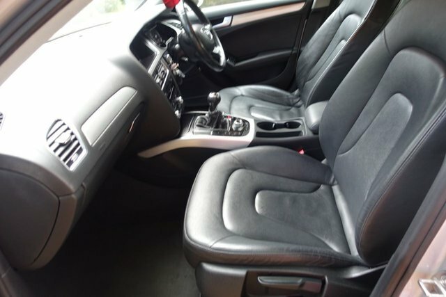 Audi A4 2.0 Tdi Se Technik Saloon Euro 5 Blue #2