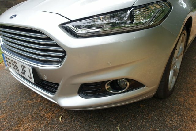 Ford Mondeo 2L Titanium Blue #22