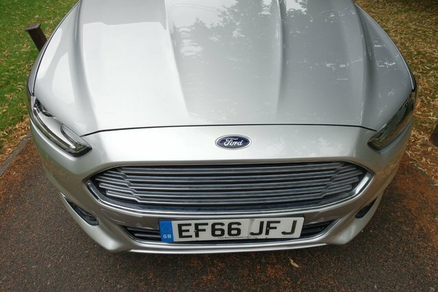 Ford Mondeo 2L Titanium Blue #21