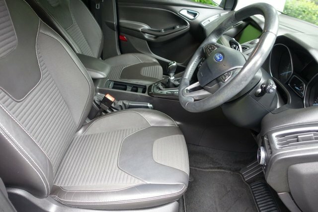 Ford Focus 2.0 Titanium X Tdci 148 Bhp MX65YDA Blue #3
