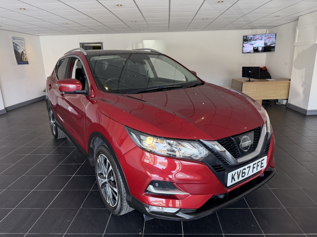 Nissan Qashqai 1.5 N-connecta Dci Red