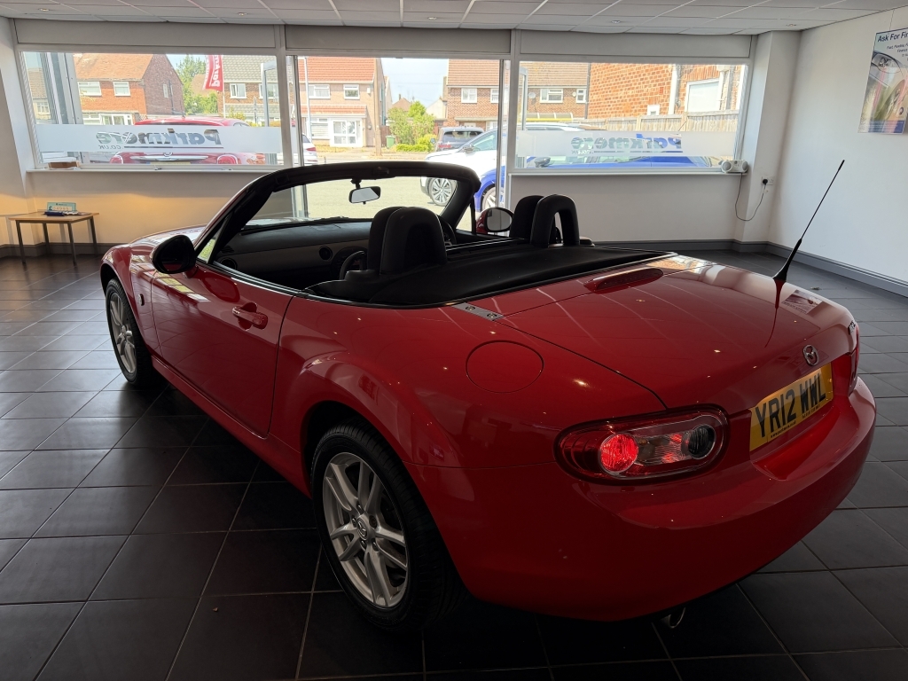 Mazda MX-5 1.8 I Se Red #5