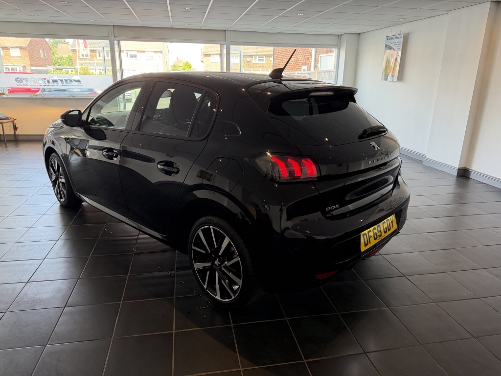 Peugeot 208 1.2 Puretech Allure Black #5