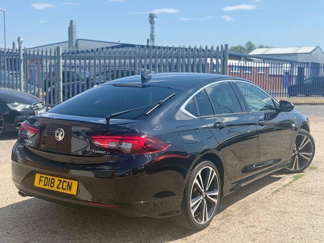 Vauxhall Insignia Hatchback Black #3
