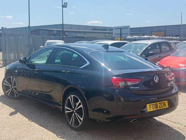 Vauxhall Insignia Hatchback Black #5