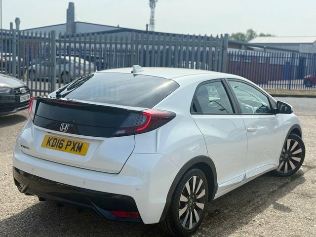 Honda Civic Hatchback KD16PXM White #4