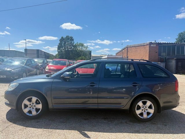 Skoda Octavia Estate Grey #6