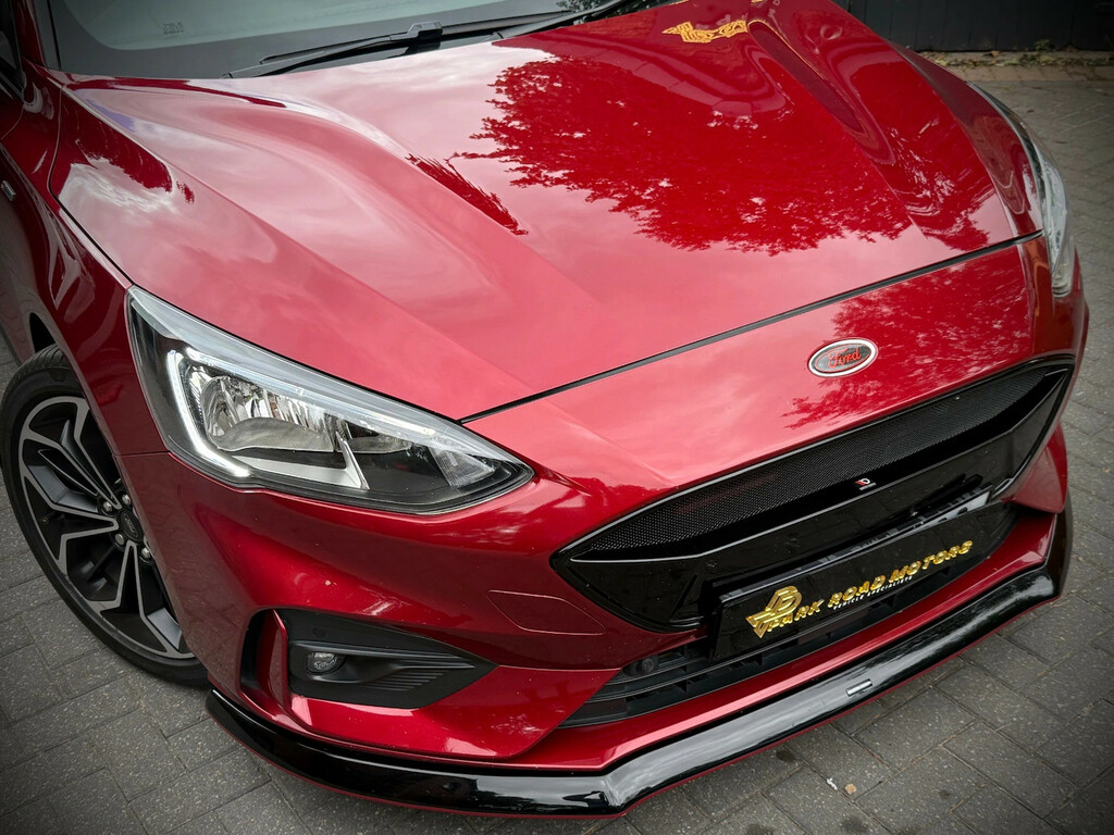 Ford Focus 1.5 Ecoblue 120 St-line X Hatchback Diese Red #4